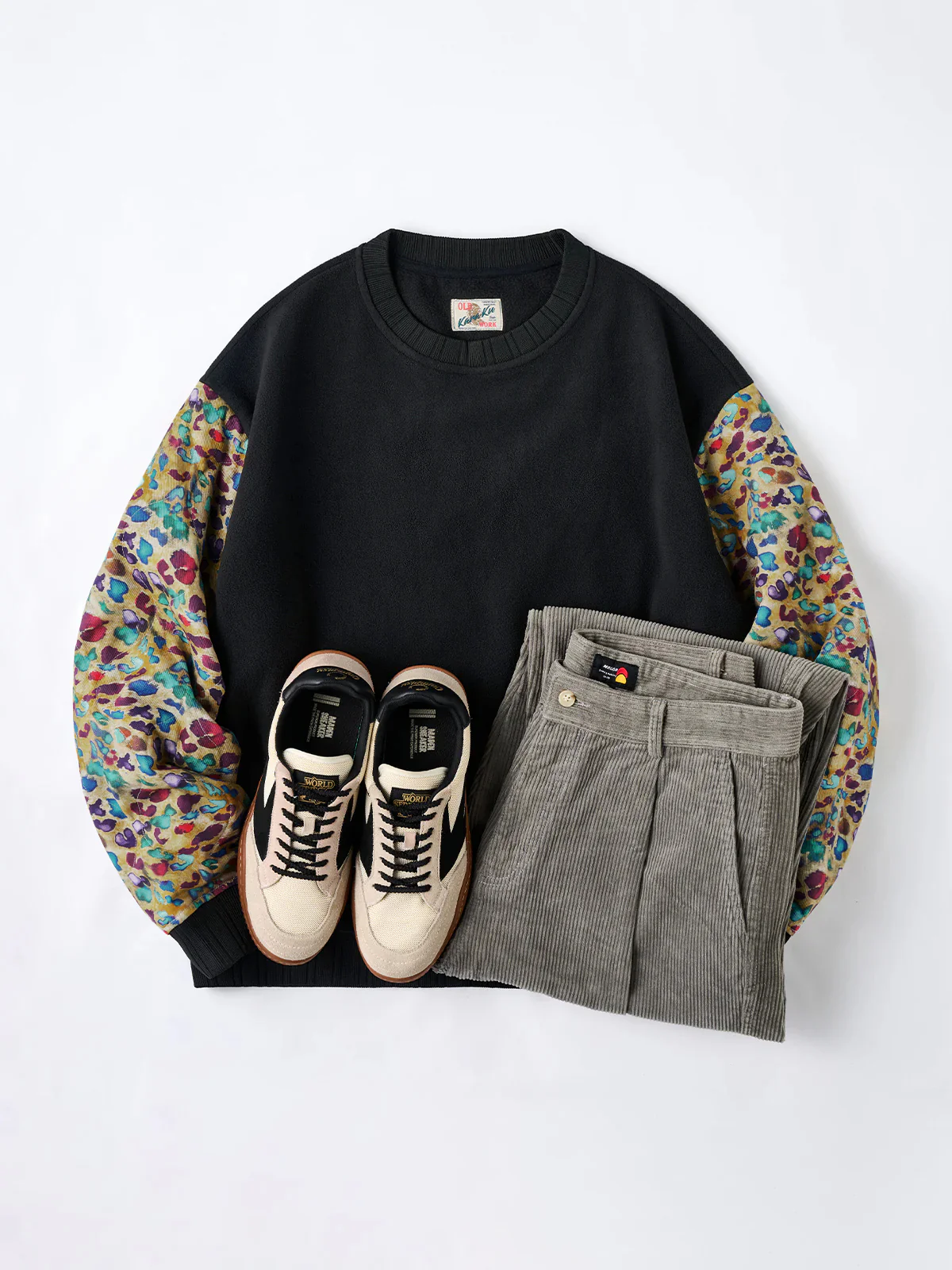 Karaku × Satoshi Kawamata “Dream Leopard” Fleece Sweatshirt - Image 3