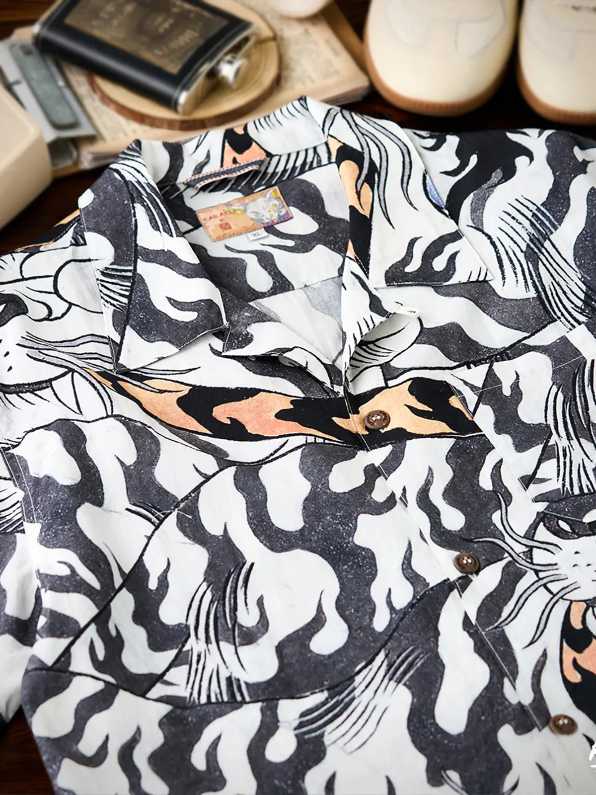 KARAKU×Ayako Ishiguro "White Tiger Biting the Tail" All-over Graphic Print Tencel Aloha Shirt - Image 7